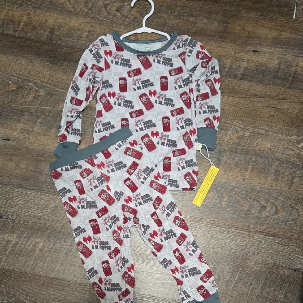 2T Bamboo Kids Red & Gray Graphic Pajama Set - Unbranded